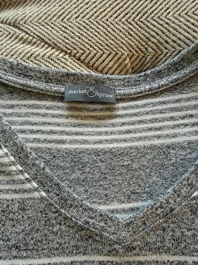 Market & Spruce Gray and Cream Striped V-Neck Knit Top